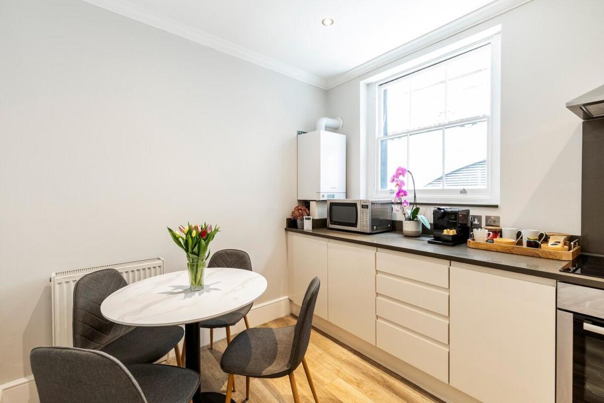 Bright And Stylish Trafalgar Square Appartement *